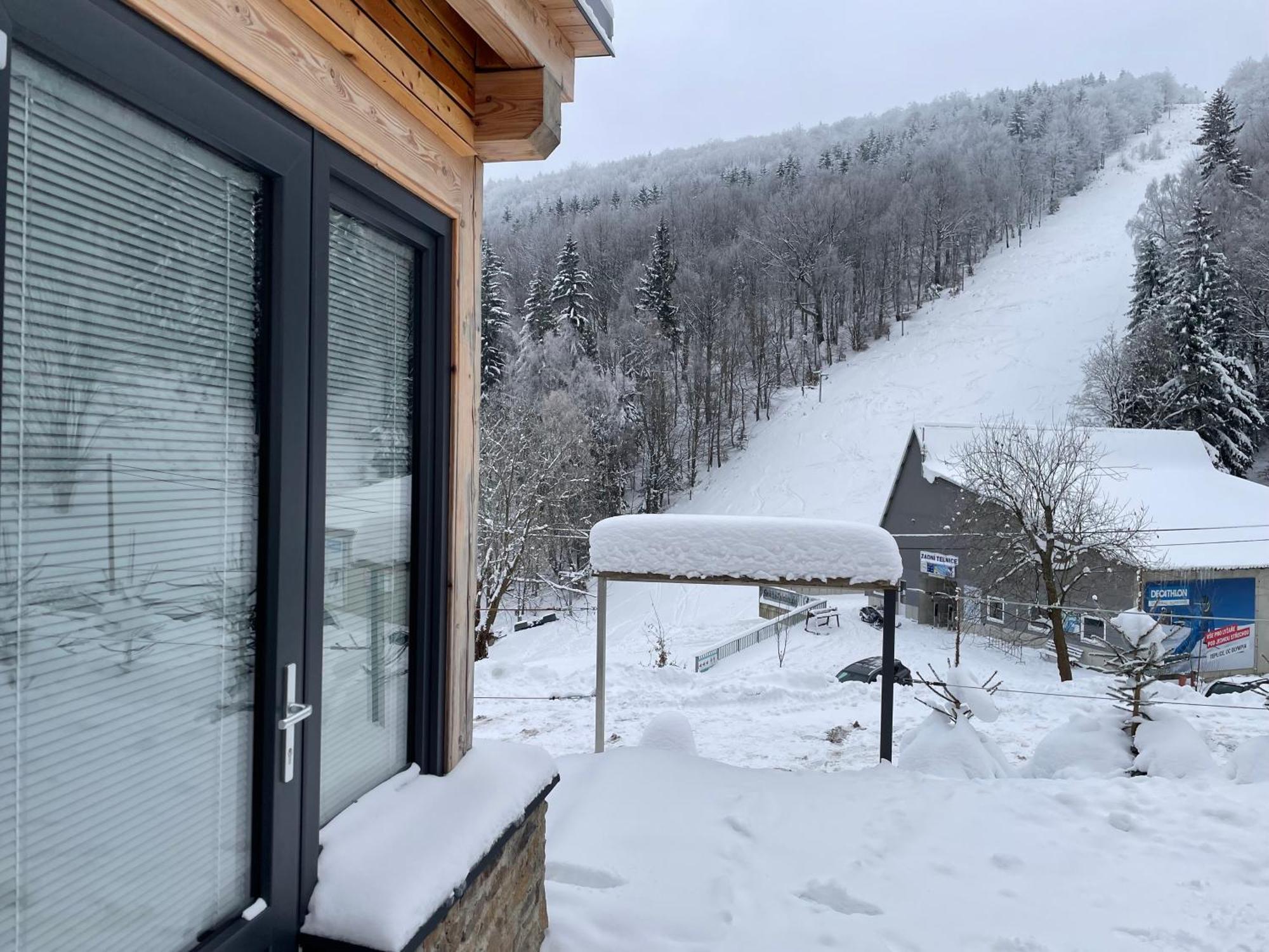 Jirotovy Boudy I Villa Telnice Exteriör bild